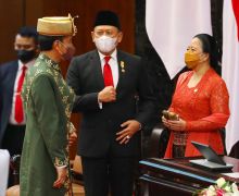 Ada Jokowi dan Hadirin, Bamsoet Berpantun Pohon Beringin - JPNN.com