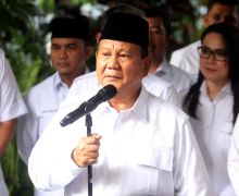 Prabowo: Pantas atau Tidak Iwan Bule jadi Gubernur? - JPNN.com