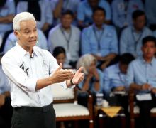 Merasa Banyak Manfaat, Ganjar Bakal Bawa Pengelolaan Zakat Jateng ke Nasional - JPNN.com