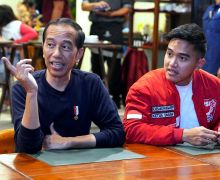 Krisis Etika Jokowi dan Peribahasa Guru Kencing Berdiri, Murid Kencing Berlari - JPNN.com