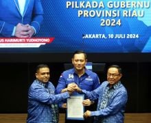 Demokrat Serahkan Tiket Cagub Riau kepada Kakak M Nazaruddin - JPNN.com