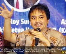 Roy Suryo Memuji Paus Fransiskus, Lalu Sindir Kaesang dan Erina - JPNN.com