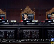Sidang Putusan Sengketa Pilpres : MK Tolak Permohonan Prabowo - Sandiaga Seluruhnya - JPNN.com