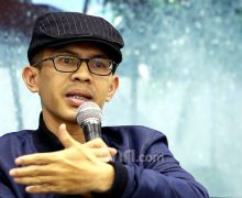 Prabowo Naik, Ganjar Turun, Anies Stagnan di Survei LSI Denny JA, Pengamat: Masyarakat Cerdas - JPNN.com