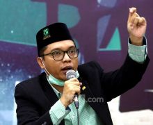 Achmad Baidowi, Perpres Pendanaan Pesantren Menjadi Kado Hari Santri - JPNN.com