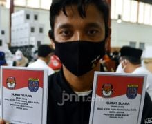 Survei TBRC: Bupati Petahana Yalimo Elektabilitasnya Melejit, Calon Lawannya Keok - JPNN.com