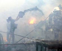 Kebakaran Besar di Simprug, Wagub Ariza Ungkap Banyak RW Padat Penduduk di Jakarta - JPNN.com