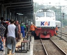 13 KA Keberangkatan Stasiun Gambir Berhenti di Stasiun Jatinegara Hari Ini, Cek Rutenya di Sini! - JPNN.com