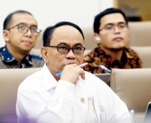 Raker di Komisi VI DPR, Budi Arie Dicecar soal Fufufafa dan Judol - JPNN.com