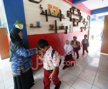 Eks Menkes Soroti Peran Guru BK di Sekolah terhadap Kesehatan Mental Siswa - JPNN.com