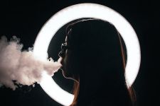 Semakin Banyak Remaja Australia Vaping Meski Nyawa Jadi Taruhan - JPNN.com