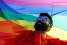 Dunia Hari Ini: Warga Kanada LGBTIQ Diminta Berhati-hati Pergi ke Amerika Serikat - JPNN.com