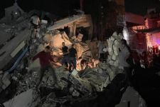 Dunia Hari Ini: Sebuah Gereja Tempat Pengungsian di Gaza Diserang Israel - JPNN.com