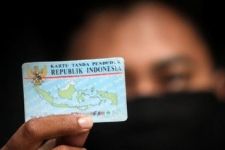 Verifikasi dengan Swafoto Bersama Kartu Identitas: Seberapa Aman dan Bisa Diandalkan? - JPNN.com