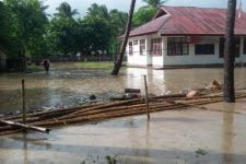 Banjir Bandang ‘Makan” Korban, Operasi SAR Dilanjutkan - JPNN.com