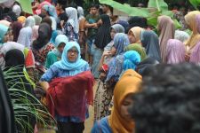 2 Cucu Diceburkan Ibunya ke Sumur, Sang Nenek Histeris - JPNN.com