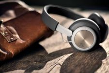 Bang & Olufsen Headphone Mid-Range Pertama - JPNN.com