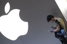 Penjualan iPhone Lesu, Bos Apple Salahkan Program - JPNN.com