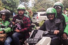 Djarot Konvoi Dengan Driver Ojek Online - JPNN.com