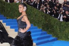 Heboh! Ada Karya Desainer Indonesia di Met Gala 2017 - JPNN.com