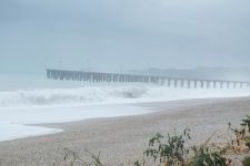 Kisah Menegangkan di Pantai Selatan Nan Indah - JPNN.com