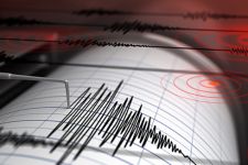 Gempa 6,6 SR Guncang Sulteng, Listrik Mati, Warga Panik - JPNN.com