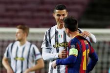 Gary Neville Blak-blakan Soal Perbedaan Cristiano Ronaldo dan Lionel Messi - JPNN.com