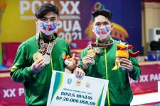 Bikin Kampus Bangga, Dua Mahasiswa UK Petra Raih Medali Emas dan Perak Cabor Wushu - JPNN.com