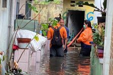 Hujan Deras, 230 Rumah di Kota Malang Terendam Banjir - JPNN.com Jatim