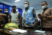 Pasutri Nekat Menyelundupkan 1 Kg Sabu-Sabu di Pakaian Dalam, Diciduk di Bandara Haluoleo - JPNN.com