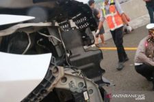 Sebelum Kecelakaan Terjadi, Sopir Vanessa Angel Sempat Main HP  - JPNN.com