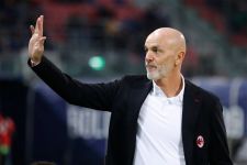 Stefano Pioli Bongkar 2 Sosok Penting di Balik Kejayaan AC Milan - JPNN.com