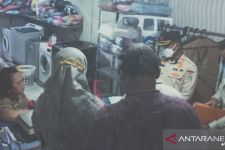 Warga Melapor, Petugas Gerebek Kios Laundry, Alamak - JPNN.com