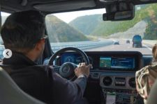 Bisa Mengendarai Mobil Mewah saat di Luar Negeri, Crazy Rich Malang Berkata Begini - JPNN.com