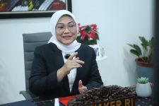 Mohon Simak! Penegasan Terbaru Menaker Ida Fauziyah, Ada Kaitannya Soal UMK - JPNN.com