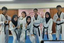 UKM Taekwondo UPY Sabet 5 Emas dan 4 Perunggu di Kejurnas Poomsae UTI Pro - JPNN.com