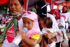 Bayi dan Balita Disarankan ke Posyandu untuk Mencegah Angka Stunting - JPNN.com Sumbar