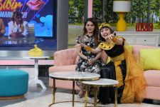 Rina Nose Hingga Gilang Dirga Ajak Pemirsa NET Berinteraksi di Ms Queen Show - JPNN.com