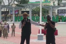 Pria Ini Berani Memarahi Ridwan Kamil, Haha.. - JPNN.com