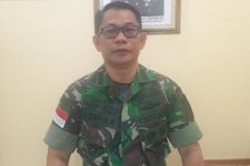 Seusai Bantai Pekerja Jaringan, KKB Serang Prajurit TNI, Pratu Herianto Terkapar - JPNN.com