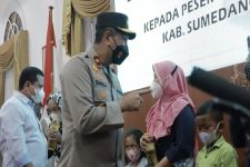 Bupati Sumedang Apresiasi Cara Kreatif Peningkatan Capaian Vaksinasi Massal - JPNN.com