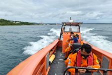 Petugas Patroli Australia Menemukan Kapal Terbalik di Tengah Laut, 9 Orang Hilang - JPNN.com