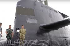 Keren, Jenderal Andika ‘Menjelajahi’ HMAS Waller, Kapal Selam Canggih Angkatan Laut Australia  - JPNN.com