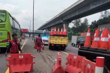 Lalin Cair, Contraflow Tol Japek Dihentikan-Jalan Layang MBZ Dibuka Lagi - JPNN.com