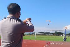 Pantau Arus Balik Menggunakan 3 Paramotor, AKBP Wirdhanto: Ini Bukan Akhir Layanan Kami - JPNN.com