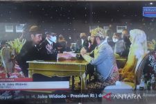 Luar Biasa, Ketua MK Langsung dapat KK dan KTP Baru Setelah Menikah dengan Adik Jokowi - JPNN.com Jogja