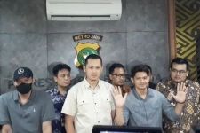 Bersedia Berjabat Tangan dengan Pelapor, Iko Uwais: Saya Cinta Damai - JPNN.com