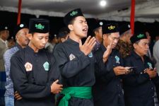Ratusan Santri di NTT Doakan Ganjar Pranowo Jadi Presiden 2024 - JPNN.com