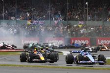 F1 GP Inggris 2022: Kondisi Zhou Guanyu dan Alex Albon Setelah Kecelakaan Mengerikan - JPNN.com