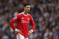 Demi Hengkang dari Manchester United, Ronaldo Rela Turun Gaji - JPNN.com Sumbar